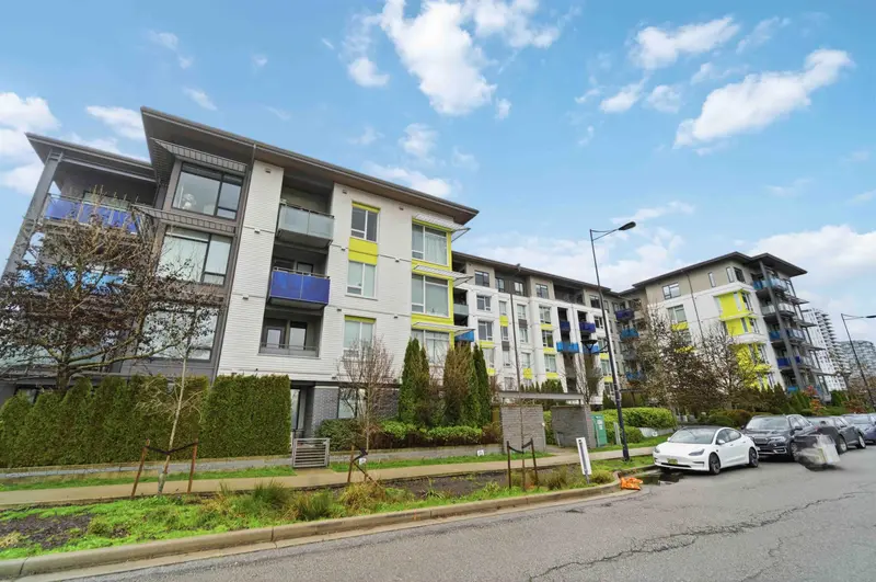 414 3289 RIVERWALK AVENUE - photo 3 of 25