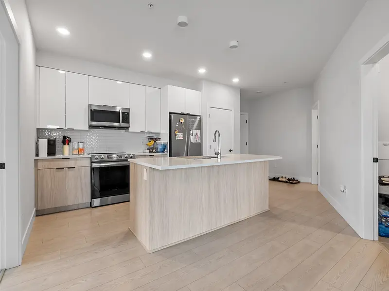 310 20360 LOGAN AVENUE - photo 2 of 25