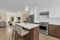 44 1670 160 STREET - thumbnail 5