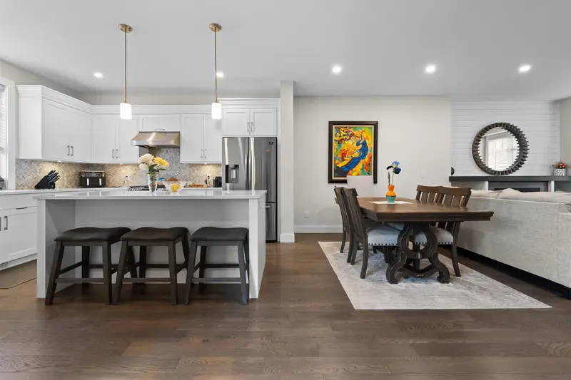 9 34121 GEORGE FERGUSON WAY - photo 3 of 25