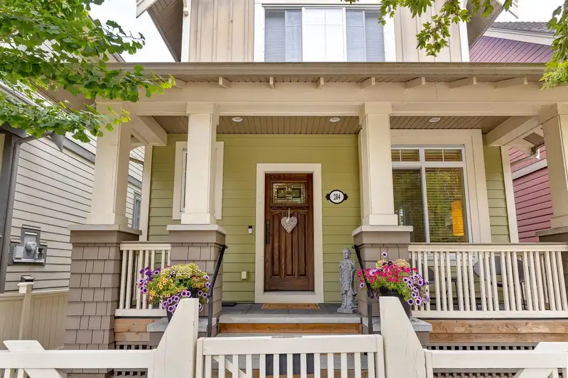 284 172 STREET - photo 1 of 40