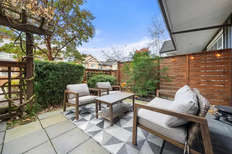51 2979 156 STREET - photo 4 of 40