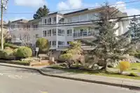 302 1322 MARTIN STREET - thumbnail 1