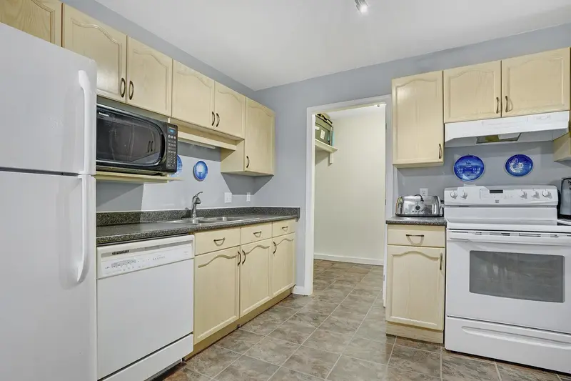 316 33175 OLD YALE ROAD - photo 4 of 22