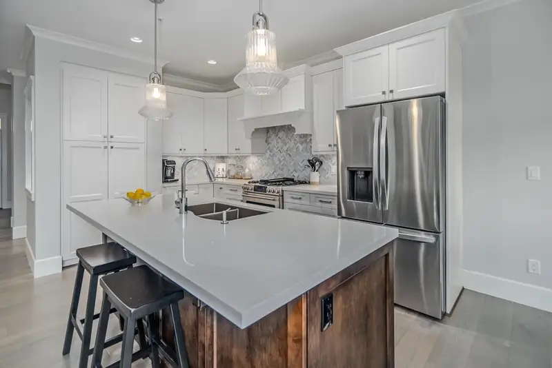 51 9235 MCBRIDE STREET - photo 2 of 25