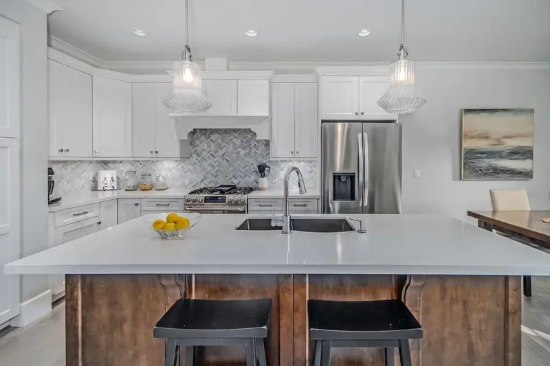 51 9235 MCBRIDE STREET - photo 3 of 25