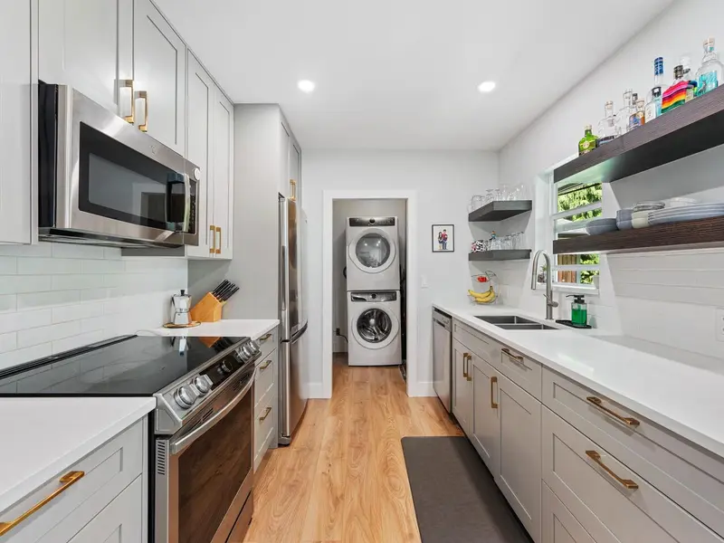 11584 212 STREET - photo 2 of 22