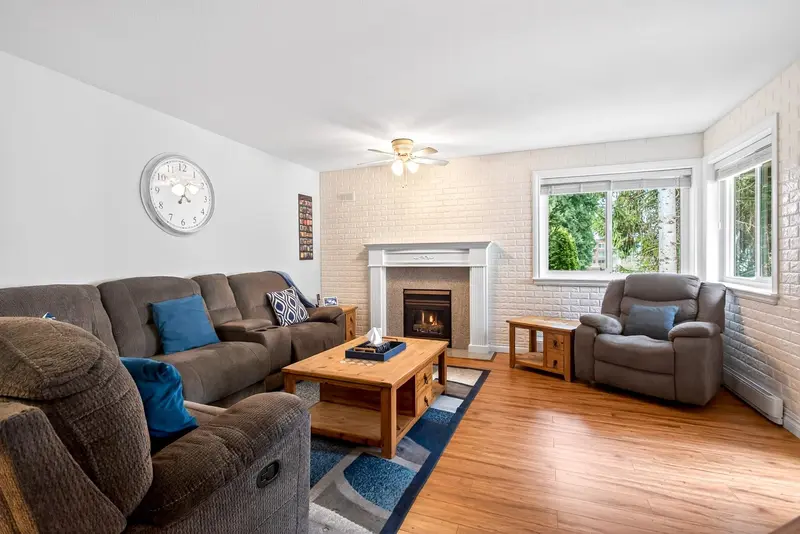 307 33675 MARSHALL ROAD - photo 4 of 25