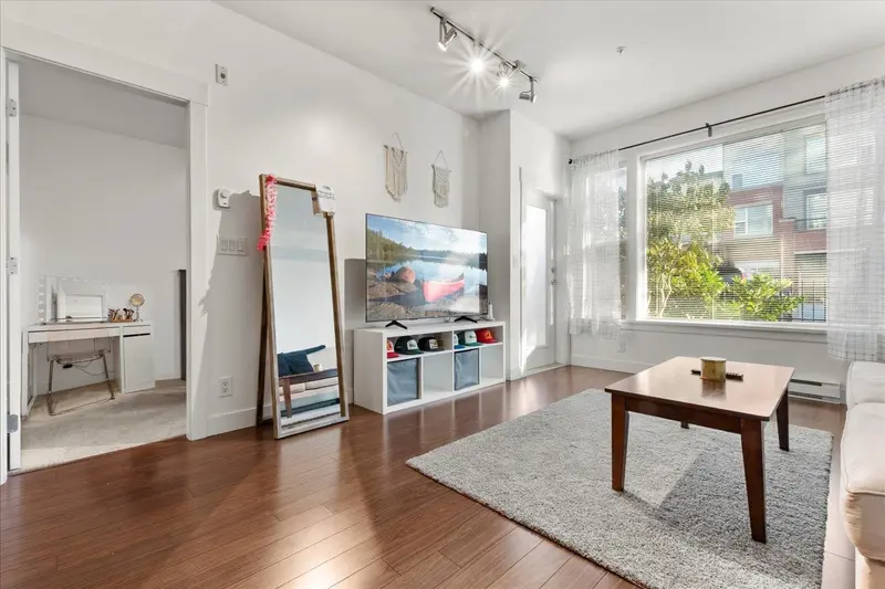 105 33539 HOLLAND AVENUE - photo 1 of 25