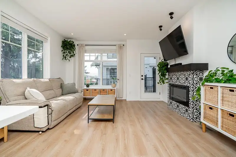 44 16467 23A AVENUE - photo 4 of 40