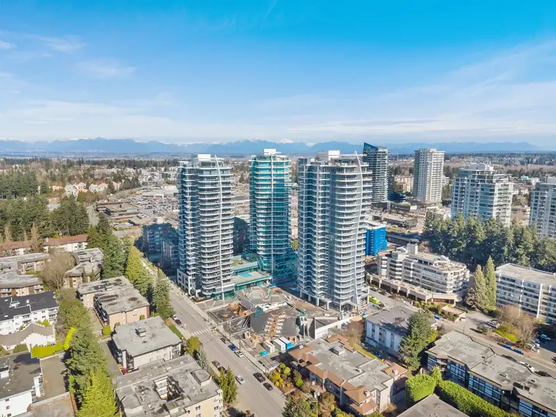 1504 1500 MARTIN STREET - photo 1 of 25