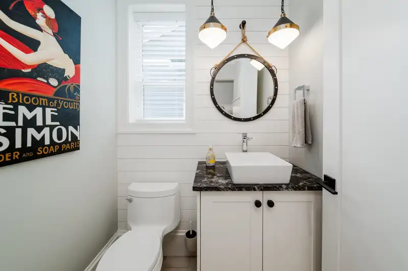 12765 15 AVENUE - photo 4 of 40