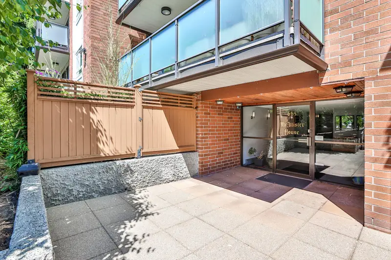 205 665 E 6TH AVENUE - photo 1 of 25