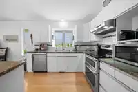 12561 18 AVENUE - thumbnail 13