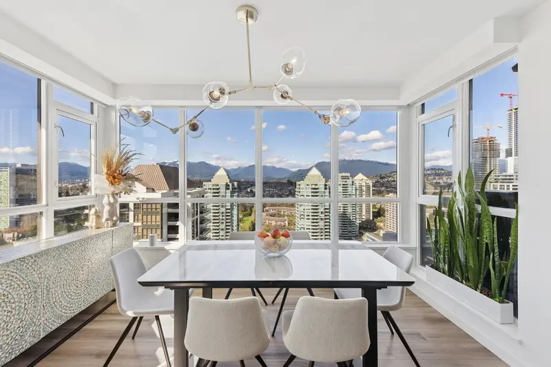 3203 2138 MADISON AVENUE - photo 2 of 20