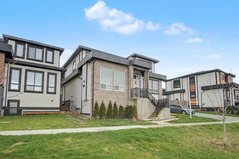 16685 15A AVENUE - photo 1 of 40