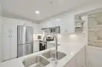 216 15621 MARINE DRIVE - thumbnail 14