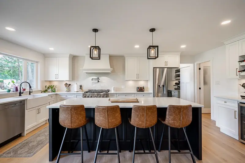 24780 40 AVENUE - photo 1 of 25