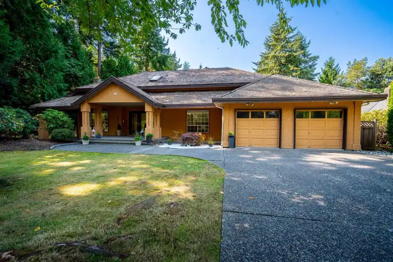 1837 134A STREET - photo 1 of 33