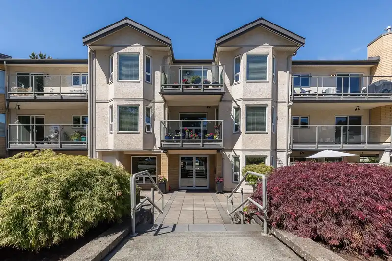 110 15255 18 AVENUE - photo 1 of 28