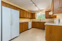 110 15255 18 AVENUE - thumbnail 12