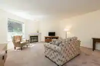 110 15255 18 AVENUE - thumbnail 3