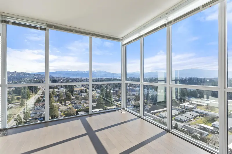 2206 2180 GLADWIN ROAD - photo 3 of 25