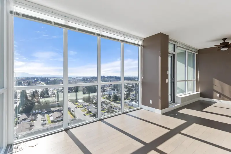 2206 2180 GLADWIN ROAD - photo 4 of 25