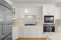 13520 13A AVENUE - thumbnail 8