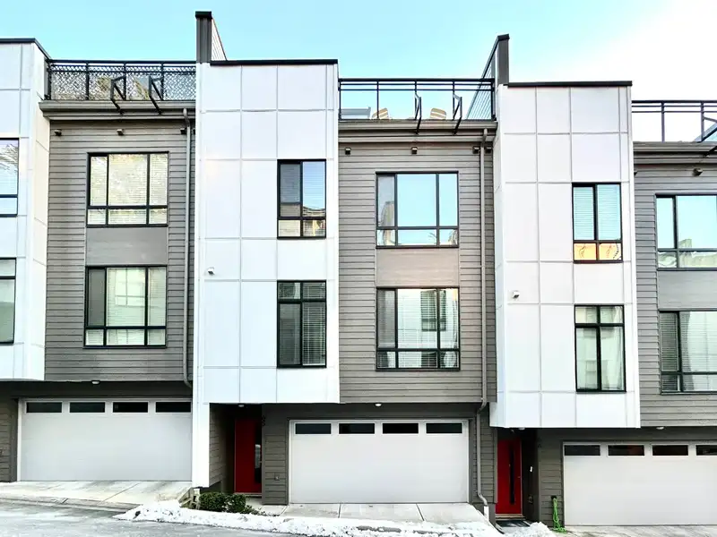 65 16433 19 AVENUE - photo 1 of 21