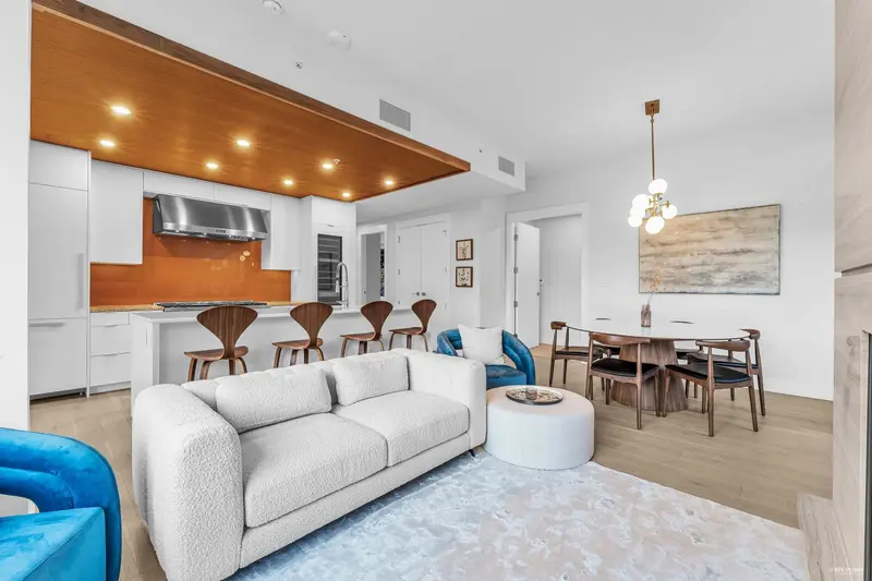 1002 6707 NELSON AVENUE - photo 4 of 20