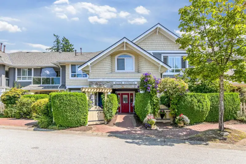 70 15055 20 AVENUE - photo 1 of 38