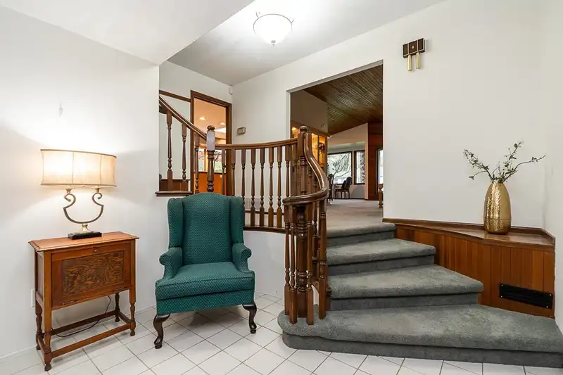 17379 21A AVENUE - photo 4 of 40