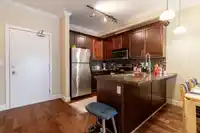 304 15268 18 AVENUE - thumbnail 4