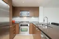 207 2940 KING GEORGE BOULEVARD - thumbnail 4