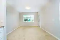 109 2511 KING GEORGE BOULEVARD - thumbnail 5