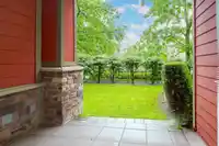 109 2511 KING GEORGE BOULEVARD - thumbnail 6