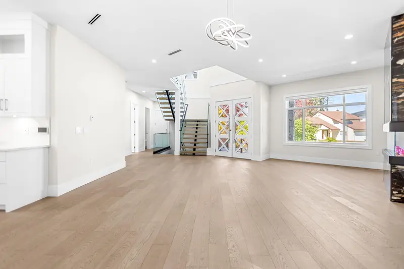 11668 95A AVENUE - photo 3 of 25