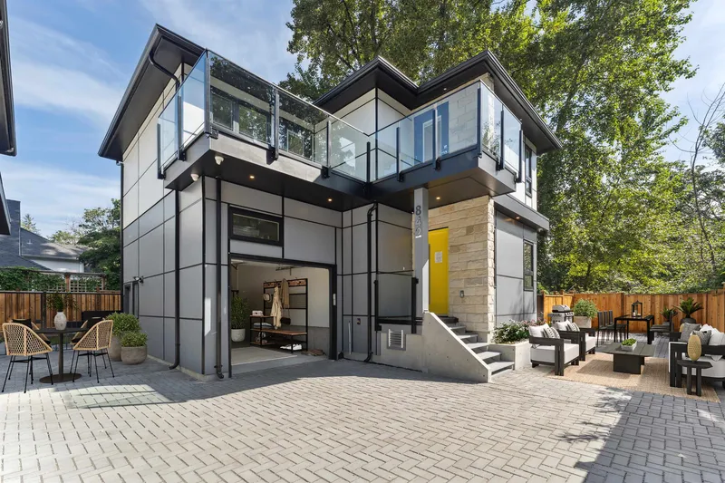 842 ST. DENIS AVENUE - photo 2 of 25