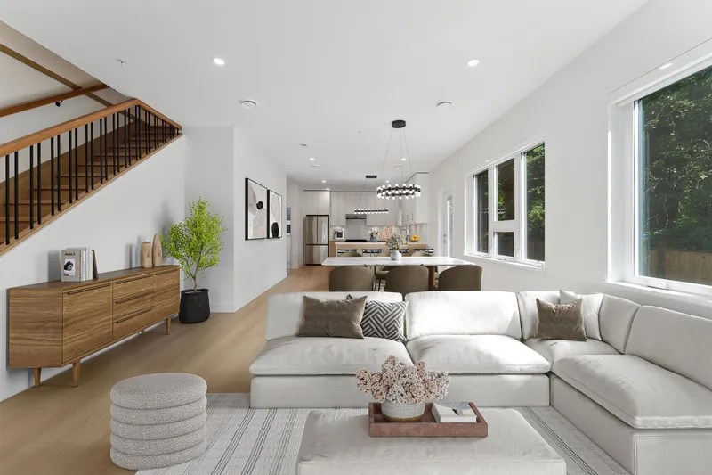 842 ST. DENIS AVENUE - photo 3 of 25