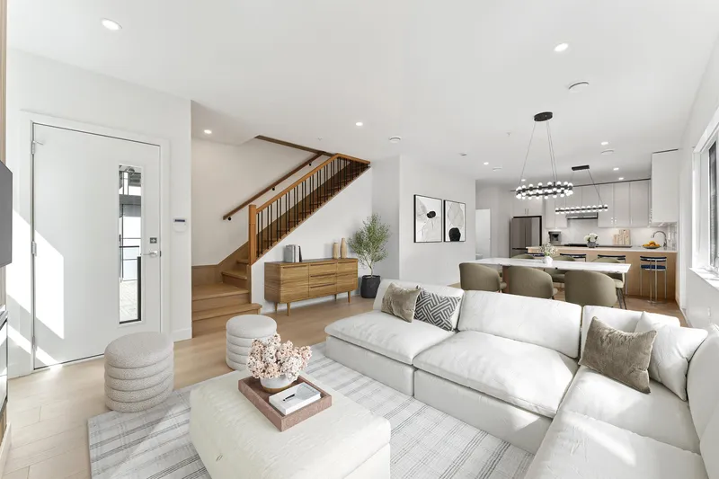 842 ST. DENIS AVENUE - photo 4 of 25