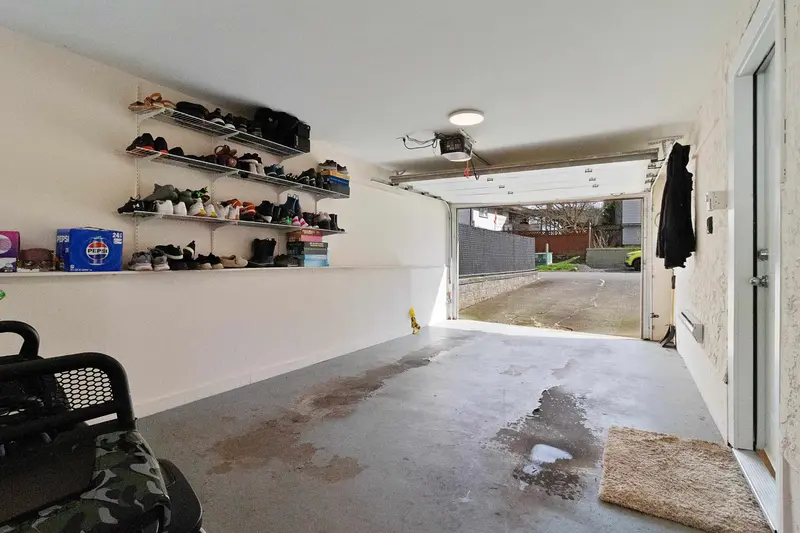 26445 30A AVENUE - photo 3 of 25