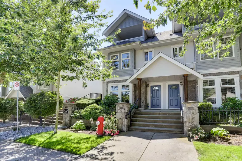 1 15432 16A AVENUE - photo 1 of 25