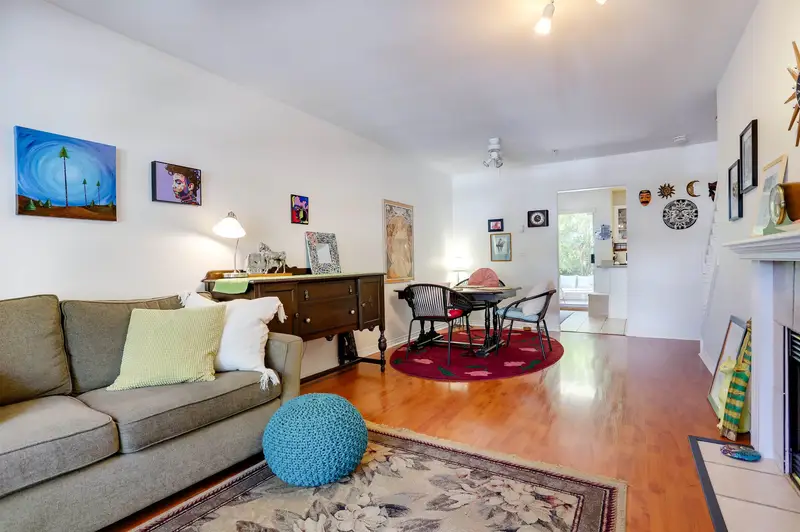 1 15432 16A AVENUE - photo 2 of 25