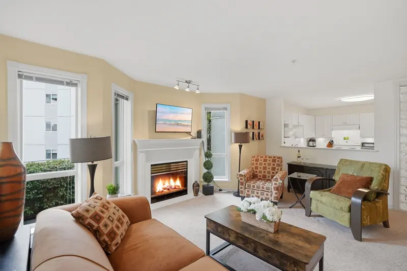 211 2575 WARE STREET - photo 3 of 25