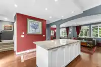 33 2925 KING GEORGE BOULEVARD - thumbnail 3