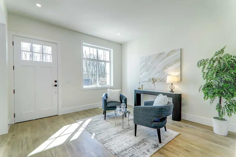 20657 76 AVENUE - photo 2 of 25