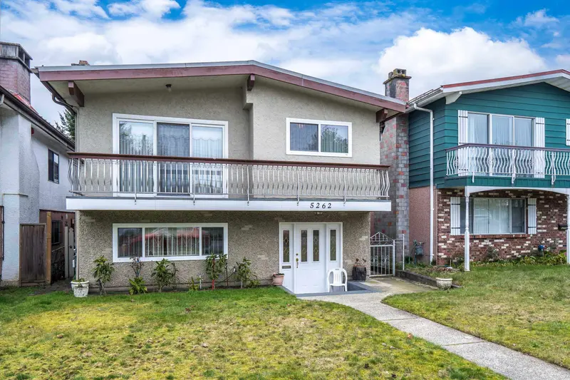 5262 CLARENDON STREET - photo 2 of 25