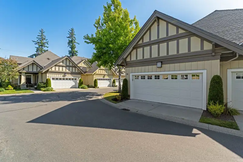 35 14968 24 AVENUE - photo 3 of 32