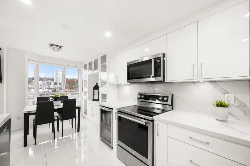 905 1185 QUAYSIDE DRIVE - photo 1 of 25